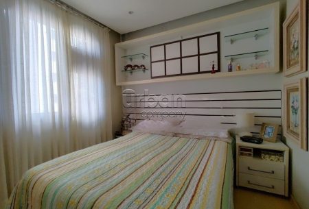 Apartamento com 70m², 3 quartos, 1 vaga, no bairro Cristo Redentor em Porto Alegre