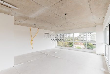 Apartamento com 130m², 3 quartos, 1 suíte, 2 vagas, no bairro Petrópolis em Porto Alegre