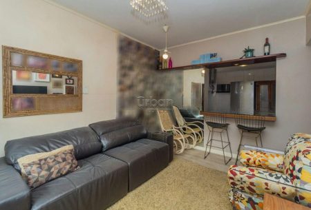 Apartamento com 78m², 2 quartos, 1 vaga, no bairro SANTA CECÍLIA em Porto Alegre