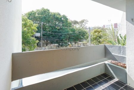 Apartamento com 63m², 2 quartos, 1 vaga, no bairro Menino Deus em Porto Alegre