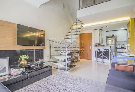 Apartamento Duplex com 101m², 2 quartos, 1 vaga, no bairro Petrópolis em Porto Alegre