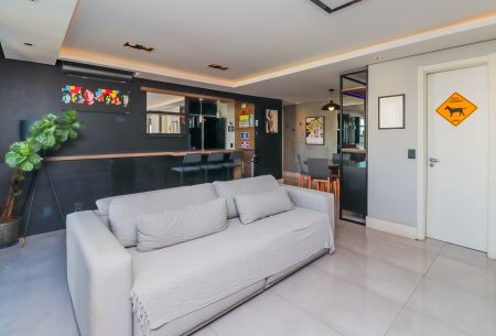 Apartamento com 73m², 3 quartos, 1 suíte, 2 vagas, no bairro Jardim Itu-sabará em Porto Alegre