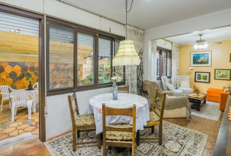 Apartamento Garden com 83m², 3 quartos, 1 vaga, no bairro Jardim Lindoia em Porto Alegre