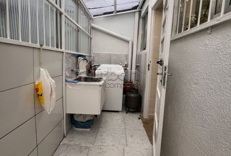 Apartamento com 100m², 2 quartos, 1 vaga, no bairro Menino Deus em Porto Alegre