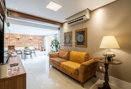 Apartamento Garden com 178m², 3 quartos, 1 suíte, 2 vagas, no bairro Santana em Porto Alegre