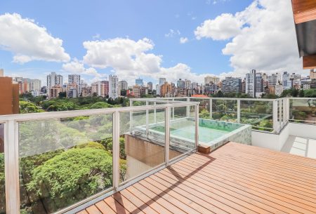 Cobertura com 227m², 3 quartos, 1 suíte, 2 vagas, no bairro Petrópolis em Porto Alegre