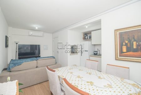 Apartamento com 67m², 3 quartos, 1 suíte, 1 vaga, no bairro Passo da Areia em Porto Alegre