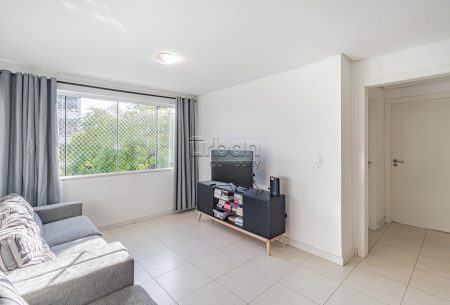 Apartamento com 75m², 2 quartos, 1 suíte, 1 vaga, no bairro Cristo Redentor em Porto Alegre