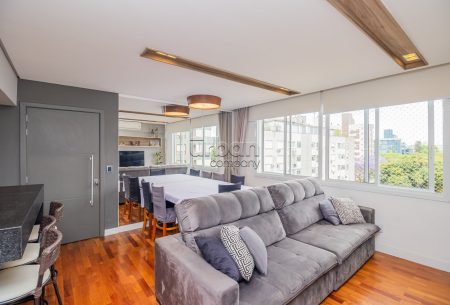 Apartamento com 92m², 4 quartos, 1 suíte, 1 vaga, no bairro Santana em Porto Alegre