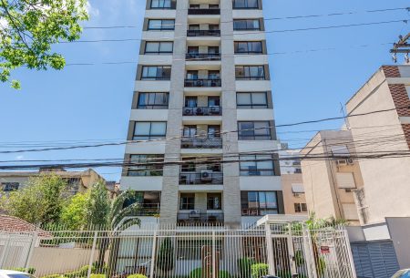 Apartamento com 90m², 3 quartos, 1 suíte, 1 vaga, no bairro Menino Deus em Porto Alegre