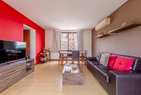 Apartamento com 96m², 3 quartos, 2 vagas, no bairro Jardim Botânico em Porto Alegre