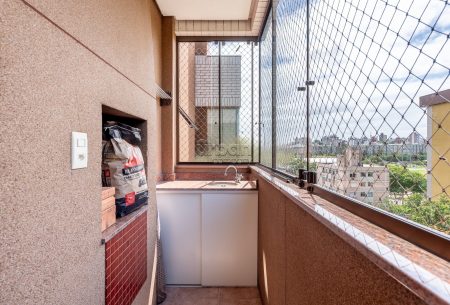 Apartamento com 96m², 3 quartos, 2 vagas, no bairro Jardim Botânico em Porto Alegre