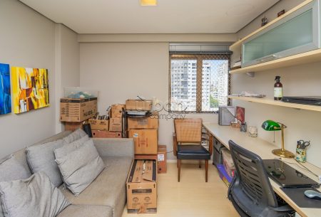 Apartamento Duplex com 188m², 3 quartos, 1 suíte, 2 vagas, no bairro Vila Ipiranga em Porto Alegre