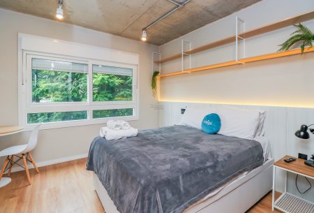 Loft com 20m², 1 quarto, no bairro Santa Cecília em Porto Alegre