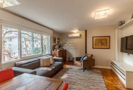 Apartamento com 103m², 3 quartos, 1 suíte, 1 vaga, no bairro Petrópolis em Porto Alegre