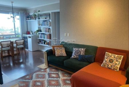 Apartamento com 61m², 2 quartos, 1 suíte, 1 vaga, no bairro Rio Branco em Porto Alegre