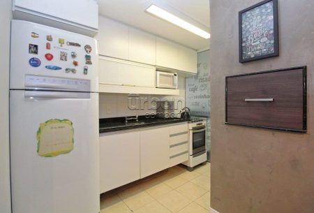 Apartamento com 61m², 2 quartos, 1 suíte, 1 vaga, no bairro Rio Branco em Porto Alegre