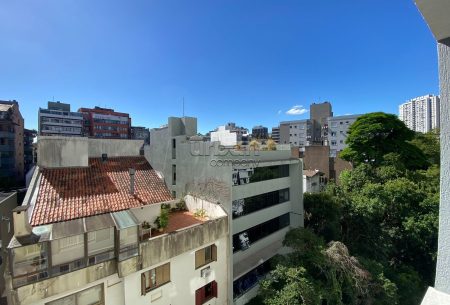 Apartamento com 66m², 2 quartos, 1 suíte, 1 vaga, no bairro Petrópolis em Porto Alegre