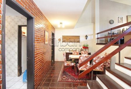 Casa com 252m², 3 quartos, 1 suíte, 2 vagas, no bairro Boa Vista em Porto Alegre