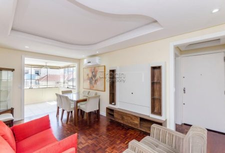 Apartamento com 78m², 2 quartos, 1 suíte, 1 vaga, no bairro Santa Cecília em Porto Alegre