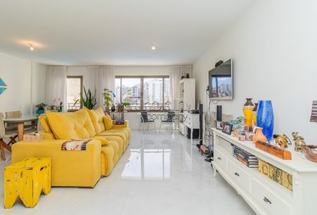 Apartamento com 122m², 3 quartos, 3 suítes, 2 vagas, no bairro Petrópolis em Porto Alegre