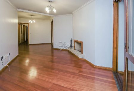 Apartamento com 136m², 3 quartos, 1 suíte, 2 vagas, no bairro Jardim Lindóia em Porto Alegre