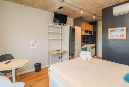 Loft com 19m², 1 quarto, no bairro Santa Cecília em Porto Alegre