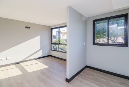 Apartamento Duplex com 56m², 2 quartos, 1 suíte, 1 vaga, no bairro Jardim Botânico em Porto Alegre