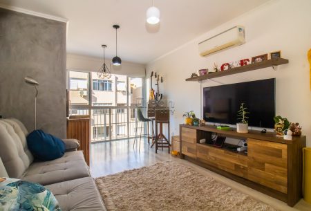 Apartamento com 82m², 2 quartos, 1 suíte, 1 vaga, no bairro Santana em Porto Alegre