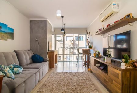 Apartamento com 82m², 2 quartos, 1 suíte, 1 vaga, no bairro Santana em Porto Alegre