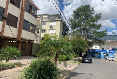 Cobertura com 123m², 4 quartos, 1 suíte, 2 vagas, no bairro Santa Maria Goretti em Porto Alegre