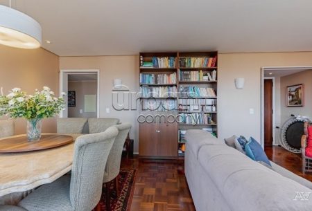 Apartamento com 117m², 3 quartos, 1 suíte, 1 vaga, no bairro Auxiliadora em Porto Alegre