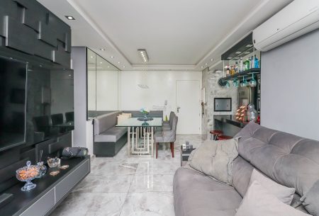 Apartamento com 66m², 2 quartos, 1 suíte, 1 vaga, no bairro São Sebastião em Porto Alegre