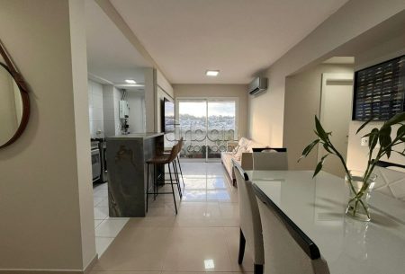 Apartamento com 67m², 2 quartos, 1 suíte, 1 vaga, no bairro Jardim Carvalho em Porto Alegre