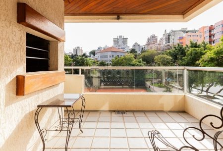 Apartamento com 100m², 3 quartos, 1 suíte, 1 vaga, no bairro Petrópolis em Porto Alegre