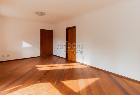 Apartamento com 100m², 3 quartos, 1 suíte, 1 vaga, no bairro Petrópolis em Porto Alegre