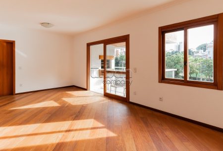 Apartamento com 100m², 3 quartos, 1 suíte, 1 vaga, no bairro Petrópolis em Porto Alegre