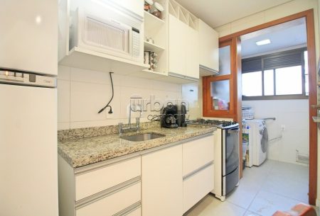 Apartamento com 65m², 2 quartos, 1 suíte, 1 vaga, no bairro Petrópolis em Porto Alegre