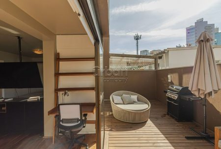 Apartamento com 64m², 1 quarto, 2 vagas, no bairro Independência em Porto Alegre