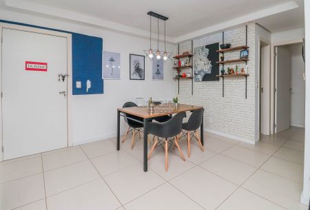 Apartamento com 69m², 2 quartos, 1 suíte, 1 vaga, no bairro Jardim Botânico em Porto Alegre