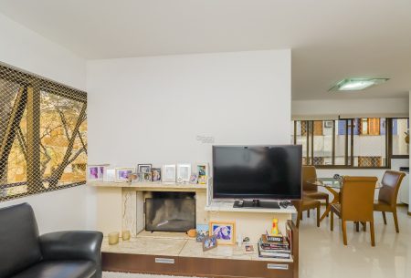 Apartamento com 87m², 2 quartos, 1 suíte, 2 vagas, no bairro Rio Branco em Porto Alegre