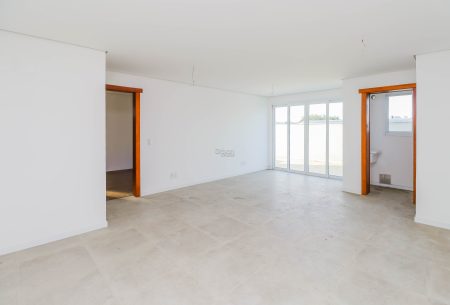 Apartamento com 95m², 1 quarto, 1 vaga, no bairro Passo da Areia em Porto Alegre