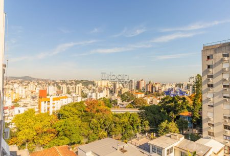 Cobertura com 197m², 4 quartos, 2 suítes, 2 vagas, no bairro Petrópolis em Porto Alegre