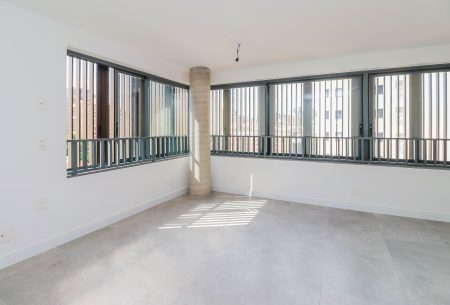 Apartamento com 29m², 1 quarto, 1 vaga, no bairro Auxiliadora em Porto Alegre