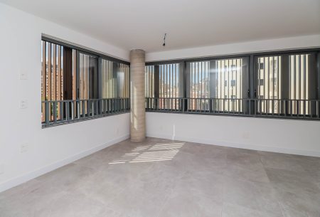 Apartamento com 29m², 1 quarto, 1 vaga, no bairro Auxiliadora em Porto Alegre