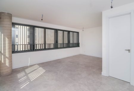 Apartamento com 29m², 1 quarto, 1 vaga, no bairro Auxiliadora em Porto Alegre