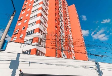 Apartamento com 57m², 2 quartos, 1 suíte, 2 vagas, no bairro Azenha em Porto Alegre