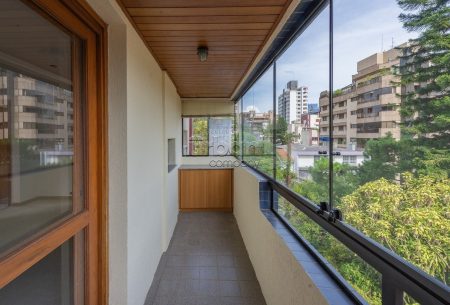 Apartamento com 66m², 2 quartos, 1 vaga, no bairro Auxiliadora em Porto Alegre