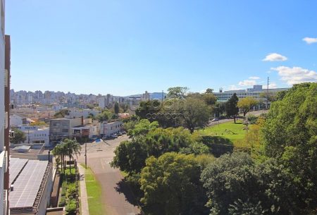 Apartamento com 51m², 2 quartos, 1 vaga, no bairro Menino Deus em Porto Alegre