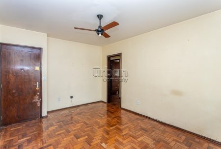 Apartamento com 80m², 3 quartos, 1 suíte, 2 vagas, no bairro Cristo Redentor em Porto Alegre